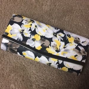 RSVP Floral Clutch